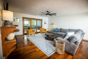 The Eureka House Hot Tub Sleeps 16